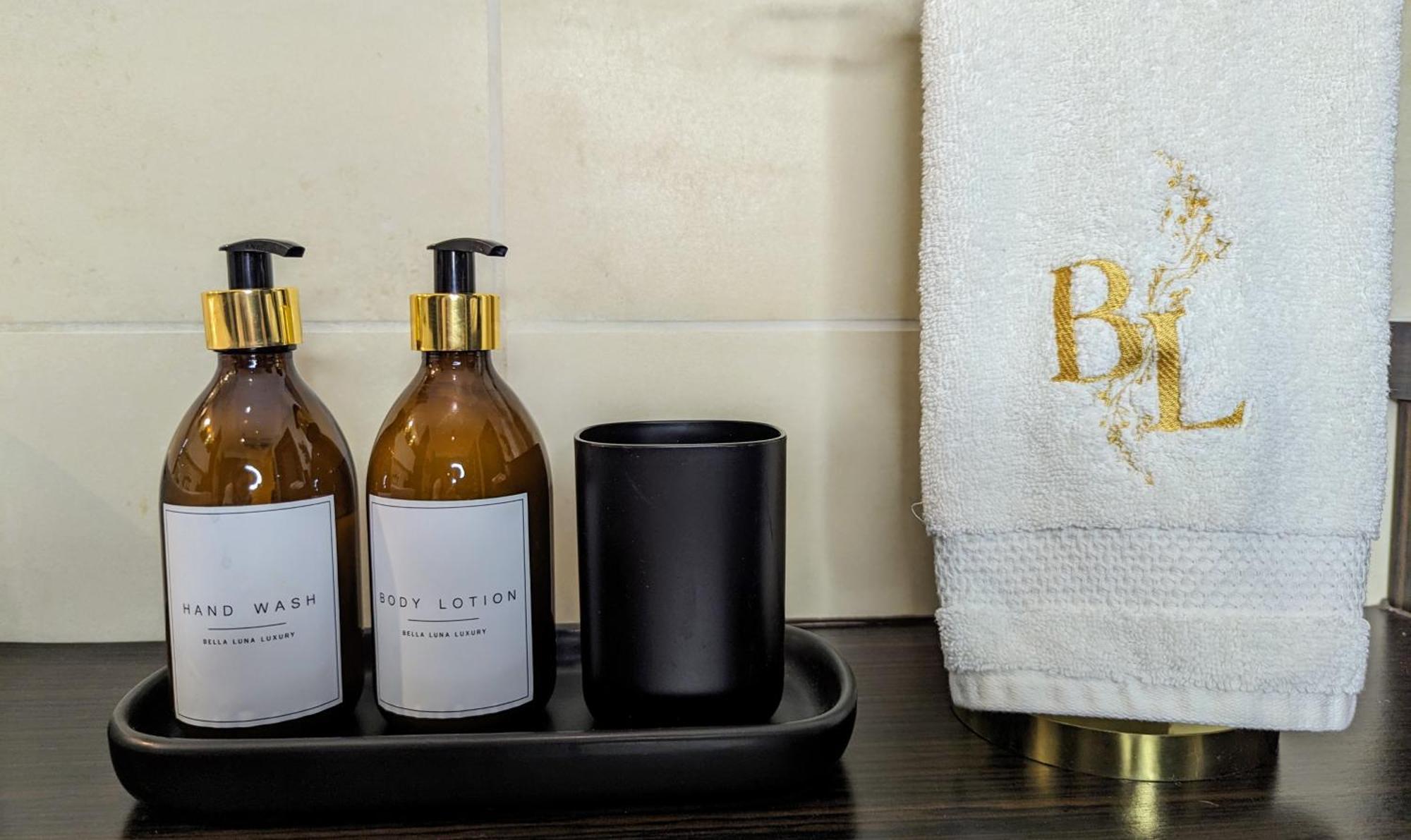 Bella Luna Luxury Suites - Chic Residence In Historic Square Warschau Exterior foto